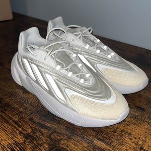 Adidas Ozelia Sneakers